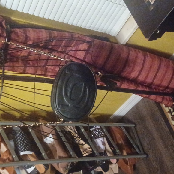 BEBE PURSE CROSSBODY BLACK, GOLD  NWT - Picture 4 of 9